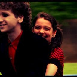 Más que una linda pareja Julie y Daniel
(¡¡¡Lastima que Nicolas lo arruino!!)
Fanfic: http://t.co/xOXXv9czrS