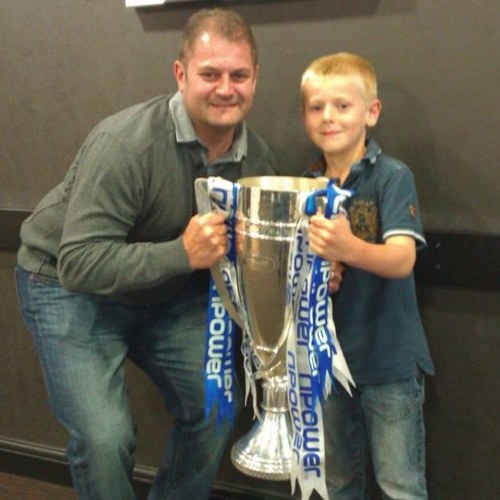 dunstan74's profile picture. 