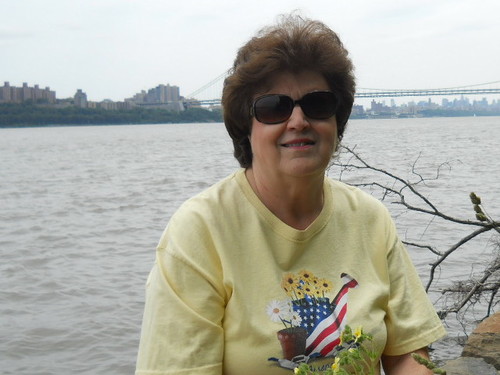 paulaskyblue's profile picture. 