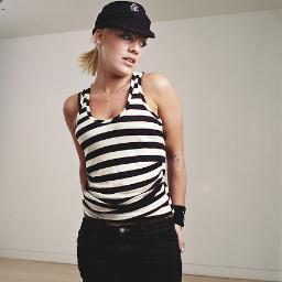 BravingtheFall's profile picture. Life.. shit.. whatever-the-fuck.. it all happens. Sometimes you just have to get up and move on. I'm working on the latter part. [RP 21+/Single/MC]