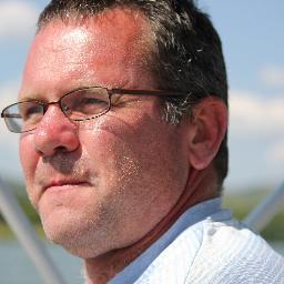Senior Linux DancePartner, atheist, aspiring bassist and hobbyist photographer. Survivor of the various apocalypses.