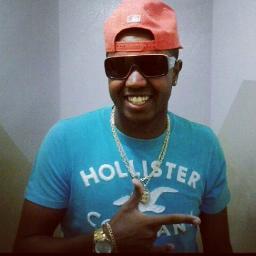 Humildadeee Além de tudo nessa vidaa !


http://t.co/lycLHS8b