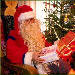 Soy Papá Noel, basta de cartita haceme el pedido via twitter para esta navidad...