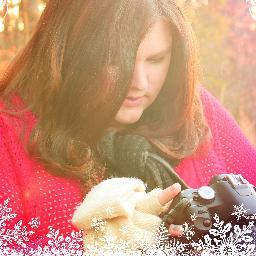 Live in N. Carolina - grad. from App. - I love art - love music - love concerts - love halloween and frightseekers