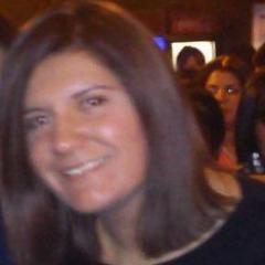 Profesora de inglés, innovadora y mujer. Ademas, interesada en contribuir en construir una mejor sociedad.