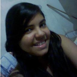 Roqueira, Corinthiana de coração, Amo The Wanted, 1D, Christina Perri, Rebeldes, Romantica, Sincera...
Bom enfim essa sou eu!