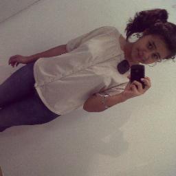 Hello I am Fatima,I'm peruviam I love JB and 1D♥, and I love Demi, she is my idol♥ and Iam a unicorn a amazing unicorn;)followme and I follow you back,kisses♥