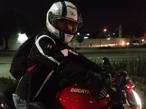 Me gustan las motos, la música, las chelas, el trabajo y el AMERICA