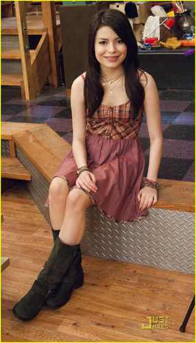 steven_babygirl's profile picture. my name is carly im only 16 taken by @istevencarson i love him he is mine back off