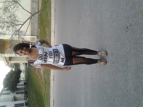 Itz Zahri Btchh!!! Follow me ill follow back...FLORIDA MADE BTCHH!!!!