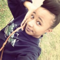 Wait Hold-Up Press That Button ! When You Do That Make Sure You Follow My Bitch @ iBeez_Gucci  ^.^