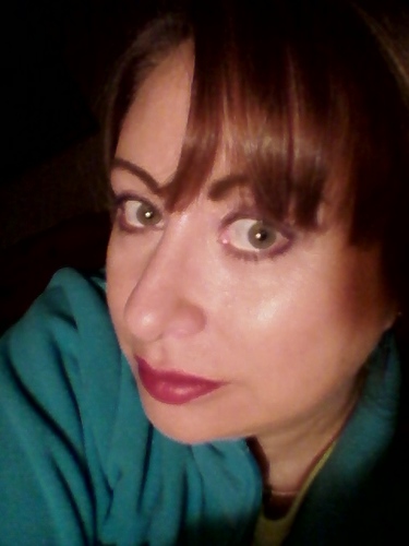 Mujer feliz y orgullosa de lo q la vida me ha entregado. Y luchando por ser cada dia mejor.
