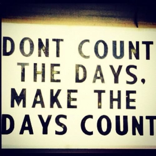 uneeeklyme's profile picture. 