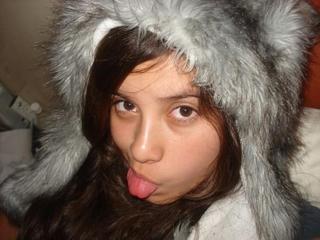 13 a. en este mundo hay pura gente falsa :c