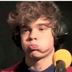 Zayn, pode parar de se olhar no espelho por 1 minuto ?