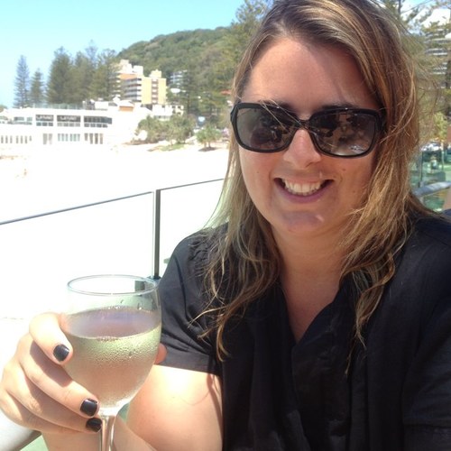 Chick from Melbs..Avid traveller..Holistic healer..Lover of people.... having a good laugh in life..
