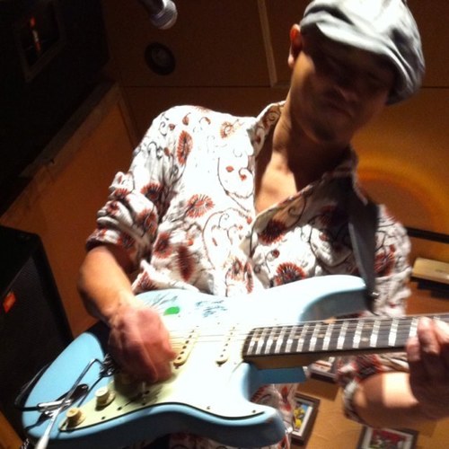 佐賀市在住ギタリスト。佐賀市でギター教室をしてます。