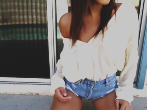 brownhairsass's profile picture. #TeamBrunette #sweetestbitch
 I'm sweet, just don't piss me off ✌