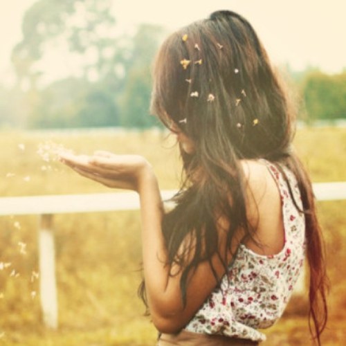 Just a simple southern girl living life the best I can..keeping it country & classy!