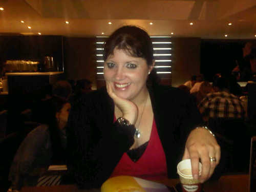 Sing2michJames's profile picture. 