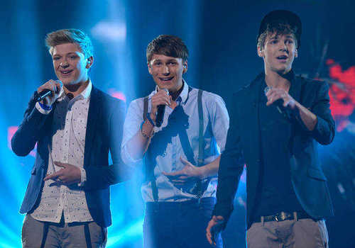 3eeks forever and always. We are; Gemma, Mel, Danni, Casey, Megan and Katie. ♥