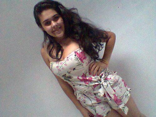 Eu sou uma garota muito amiga e gente boaaa. E podem contar comigo para todas as horas tah.