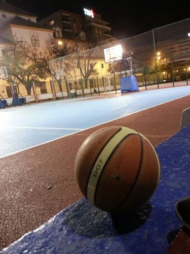 Ingeniero Industrial. Jugador y entrenador de baloncesto.