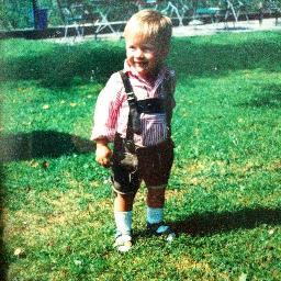 Kaiser_Max's profile picture. Student, Skiier, Sun lover