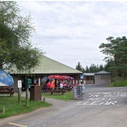 Caffi Ar Y Llyn is a beautiful little cafe situated in the picturesque LLyn Llech Owain Country Park in Gorslas, Carmarthenshire.