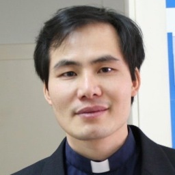 Prêtre catholique