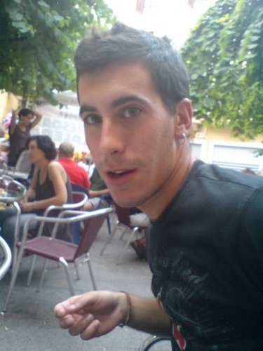 hitzgutxi's profile picture. ta halako batean emen gaude...