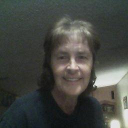 loves country music, dancing, action movies and surfin' the 'Net!