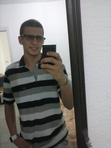 .

..“Honra é poder lutar… Vergonha é não ir a luta”