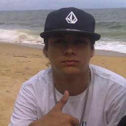 eae manos, e princesas. Sigam ae, sigo todos de volta (=