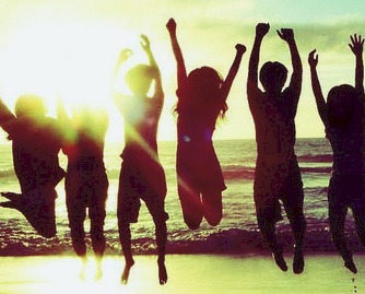 ✰ 2 teenagers. A girl and a boy. Tweeting about everyday life and relatable teen things.
Follow us! ✰