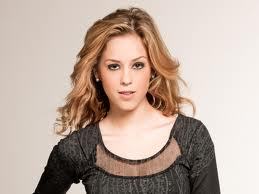 Se fosse pra contar cada estrela do céu um pouco do meu amor por você, iria faltar estrelas @sophiaabrahao since: 08/05/12