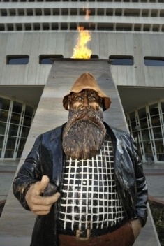 tuksoomgert's profile picture. Oom Gert's Official Twitter account. Your home away from home on campus.