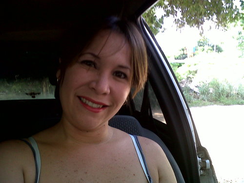 Profesora, Magister, Maracayera pero Margarita de atrapo. Amante de Vzla y la luna llena.  Full positiva y optimista.