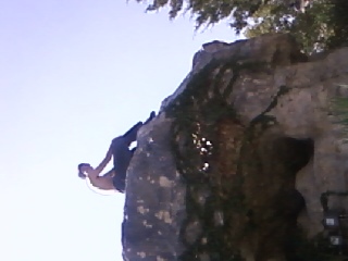 nice 19 year old love to do parkour if u see me talk to me i wont be mean i love meeting new people