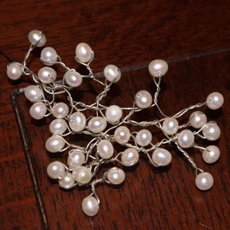 pearliciousuae's profile picture. Custom made and handcrafted jewelry and fashion accessories made of pearl and semi precious stone... Remember: Your Pearls, Your Way!