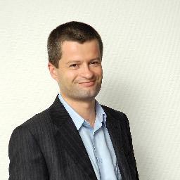 French,US passionate,Eco & biz passionate, experienced blogger for major papers in France, financial/strategy advisor ; looking a wing to take my blog under