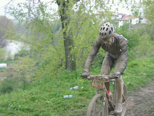 me apasiona todo lo que tenga ruedas y amante del mtb