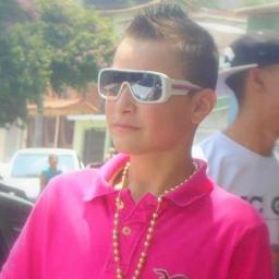 Fc pro lindo do @OficialMcGui ! eu amo vc idolo Guilherme Kaue Castanheira Alves ♥ Dona @BiiaAutentica