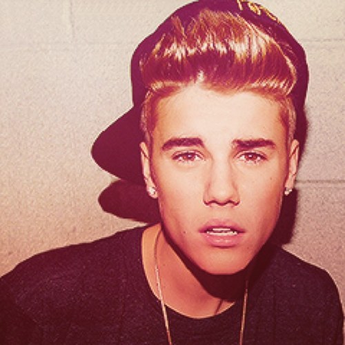 justin bieber all the wayyyyyyyyy. http://t.co/ssG2jzEj