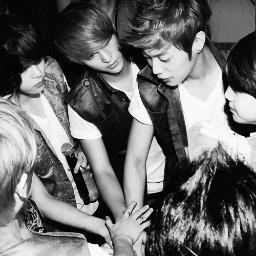 This is a KOREAN fanbase for B2ST We welcome B2UTIES all around the world. Follow us if you love B2ST as much as we do^^ we share Beast Facts!  BEAST HWAITING!
