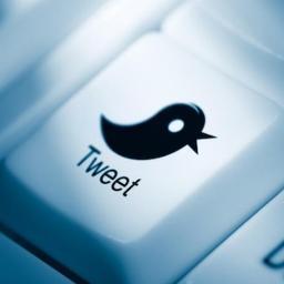 I will ALWAYS follow back!
Doing exclusive RT and get followed and follow this person and get followed!