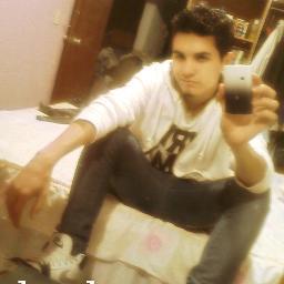 Deja que tu sonrisa cambie al Mundo ... Pero no dejes que el Mundo cambie tu sonrisa :))
