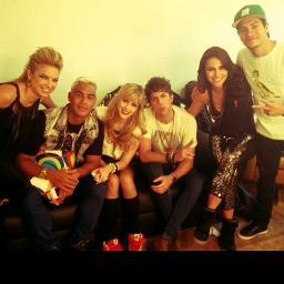 ''Apenas mais uma fanática por Rebeldes'' dedicado:Micael,Sophia,Melanie,Chay,Arthur e Lua Since:04/12/12 Donas:@Luar_eterno16 e @Rikelma12