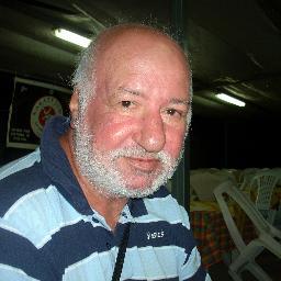 ho tre figli, sono nonno di due nipoti. Gia' dipendente del MPI, ora in pensione. Sono comunista, ho fatto l'assessore.Abito a Sciacca.Sono pres. squ calcio.