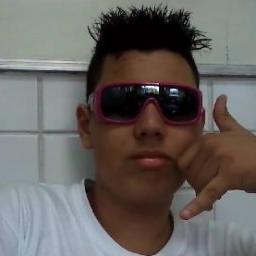 O melhor presente q Deus me deu a vida me ensinou a lutar pelo o q é meu!!!